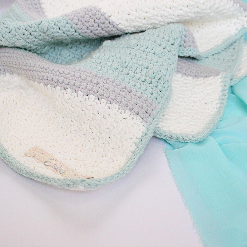 Manta Tejida Ellie Personalizada Crudo, Gris & Verde Menta