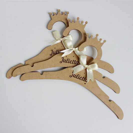 Perchas de Lujo Corona